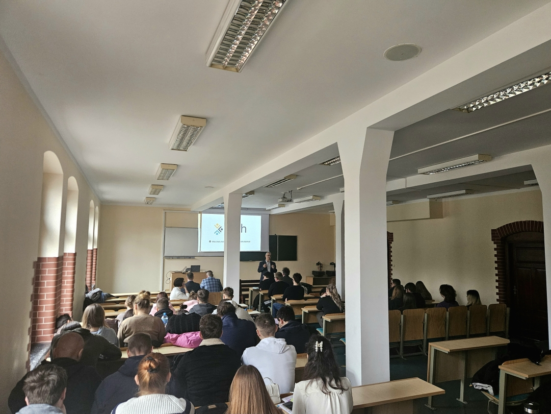 IZBA BIZNESU STUDENCI.jpg